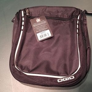 Travel toiletry bag